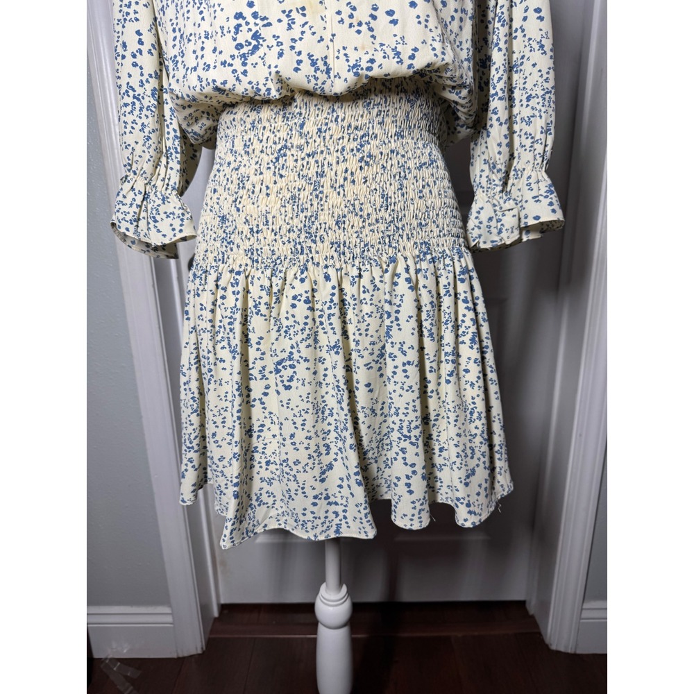 Entro Smocked Waist Floral Mini Dress S Cream Blue Good Ruffle Tiered - Picture 4 of 8